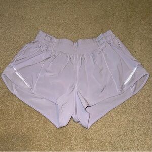 lululemon Hotty Hot Low Rise Lined Short 2.5”